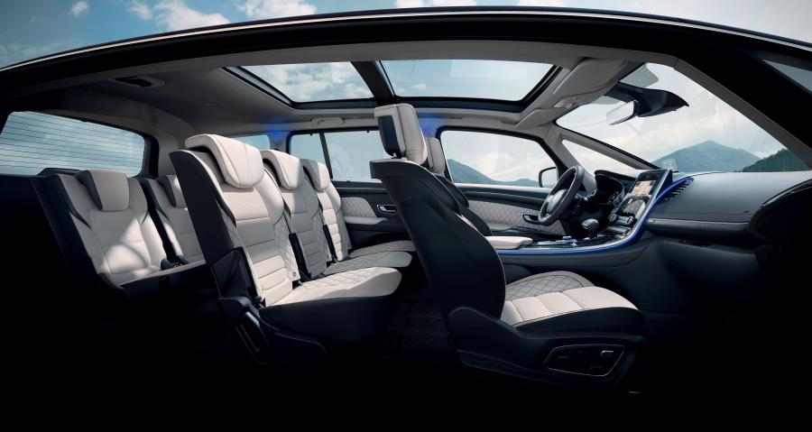 Интерьер Renault Espace Initiale Paris (JR) 2019 года  (WW) (фото 9 из 36)